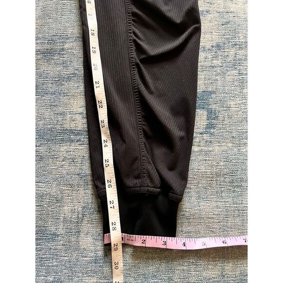 Lululemon Black Dance Studio Mid Rise Jogger Size 2 - Picture 7 of 7